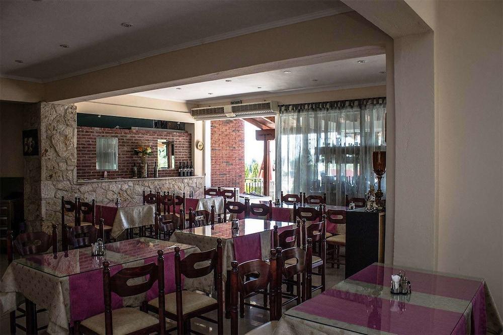 Hotel Ilios Kriopigi Esterno foto