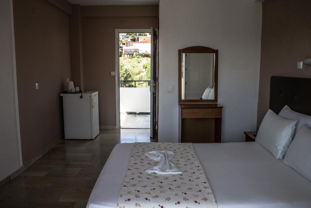 Hotel Ilios Kriopigi Esterno foto