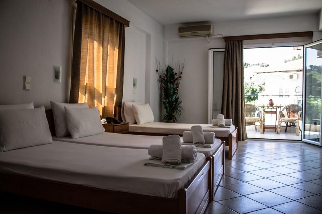 Hotel Ilios Kriopigi Esterno foto