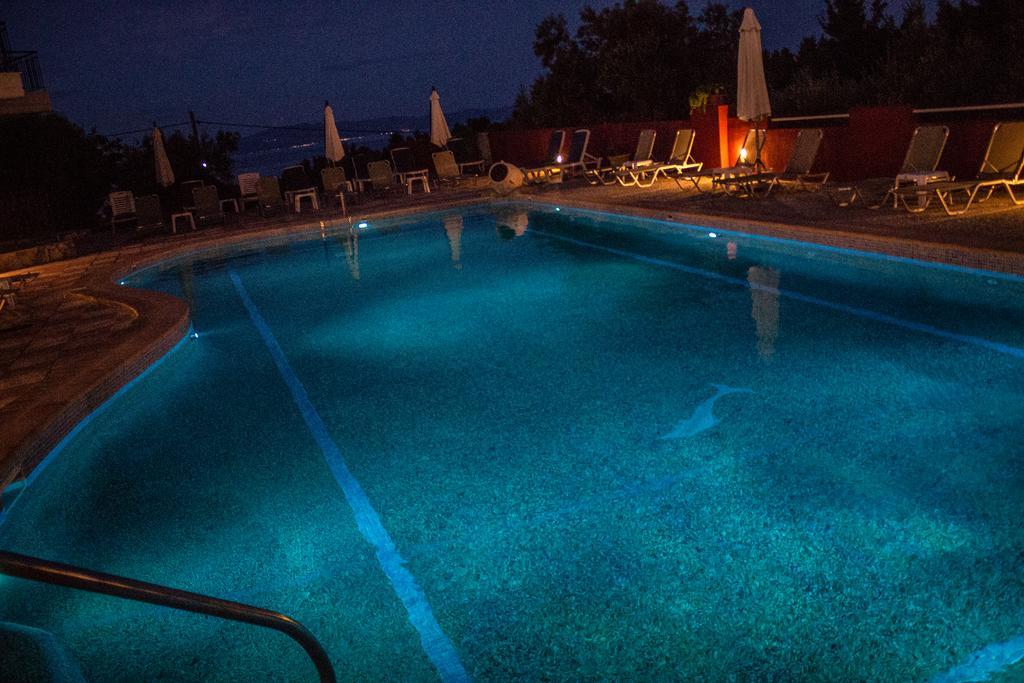 Hotel Ilios Kriopigi Esterno foto