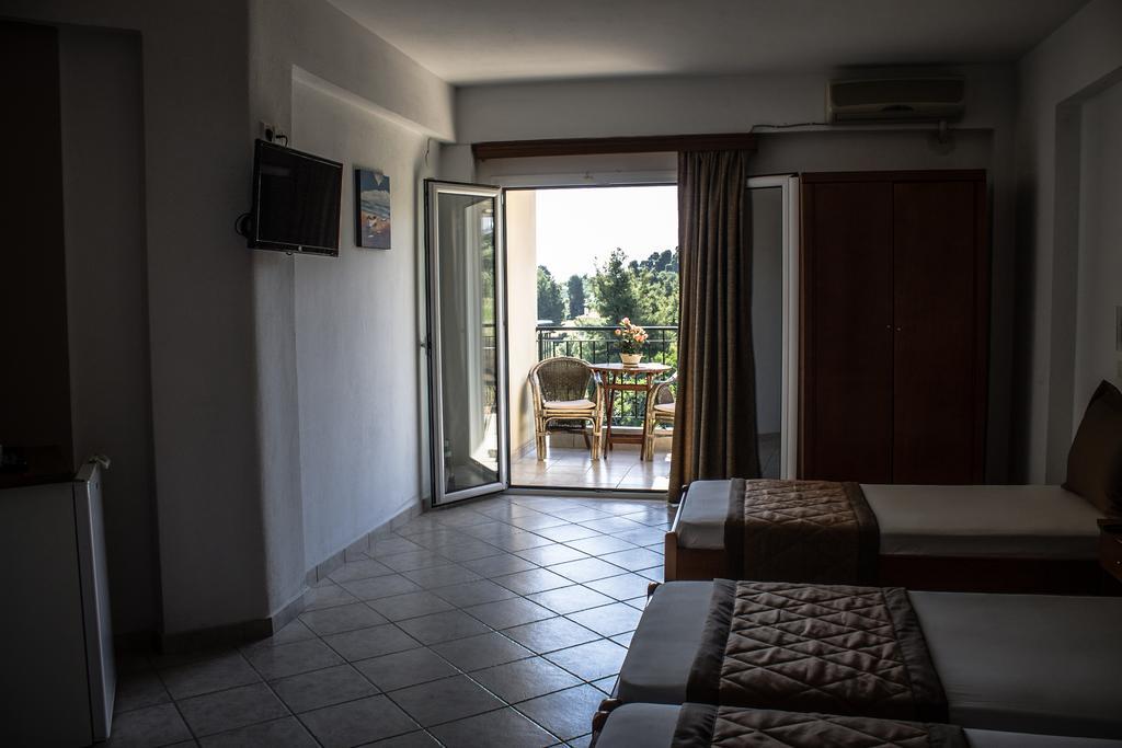 Hotel Ilios Kriopigi Esterno foto