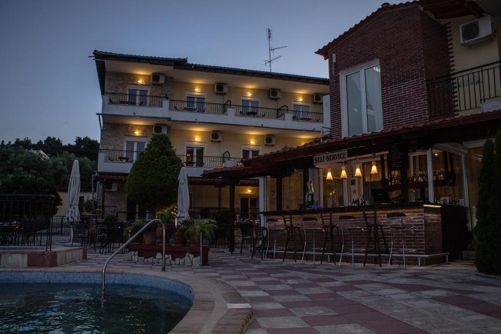 Hotel Ilios Kriopigi Esterno foto